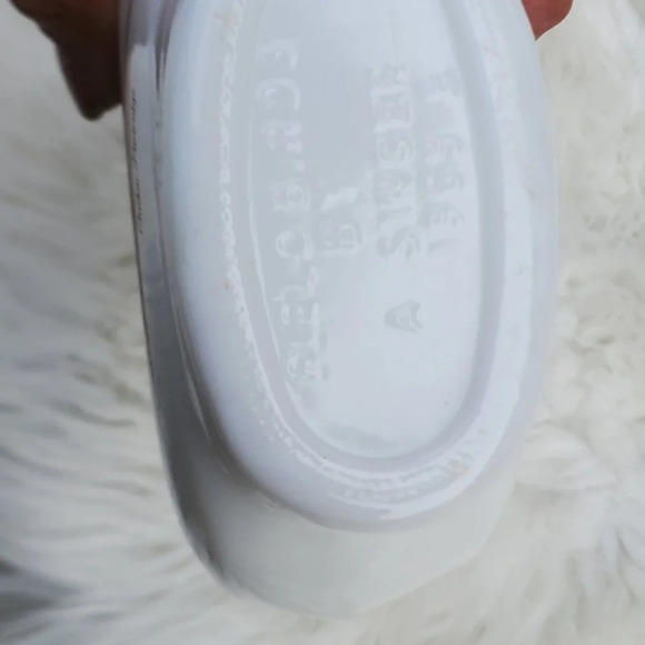 Vintage Arthur Singer Milk Glass Bird Decanters - Picture 6 of 10